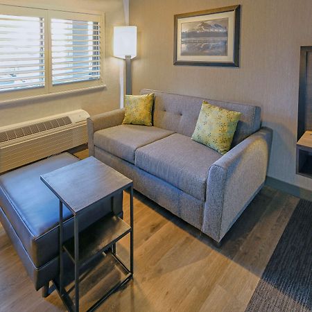 Best Western Plus Hilltop Inn Redding Ngoại thất bức ảnh