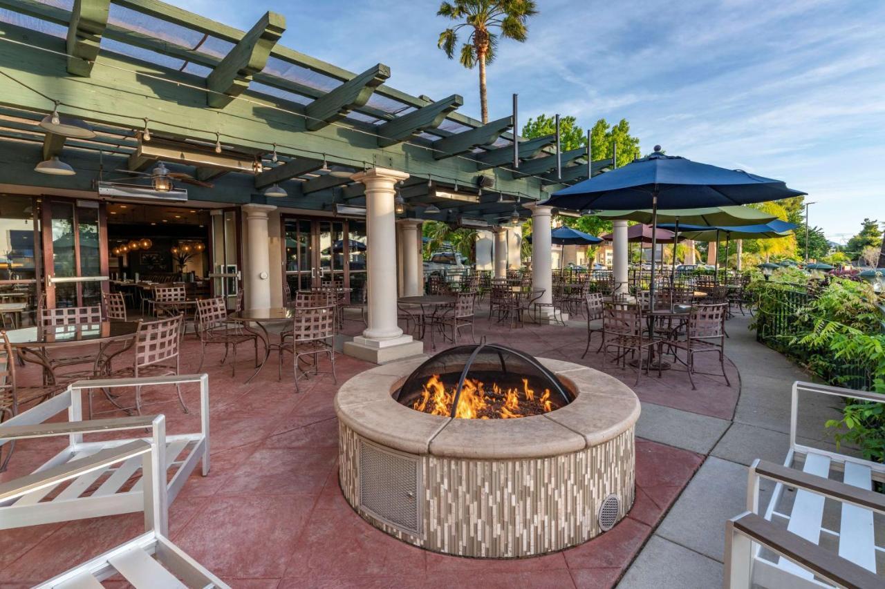 Best Western Plus Hilltop Inn Redding Ngoại thất bức ảnh