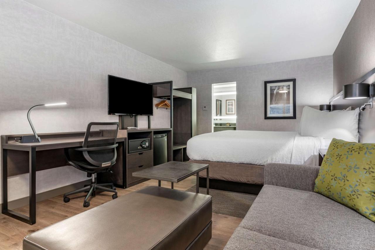 Best Western Plus Hilltop Inn Redding Ngoại thất bức ảnh