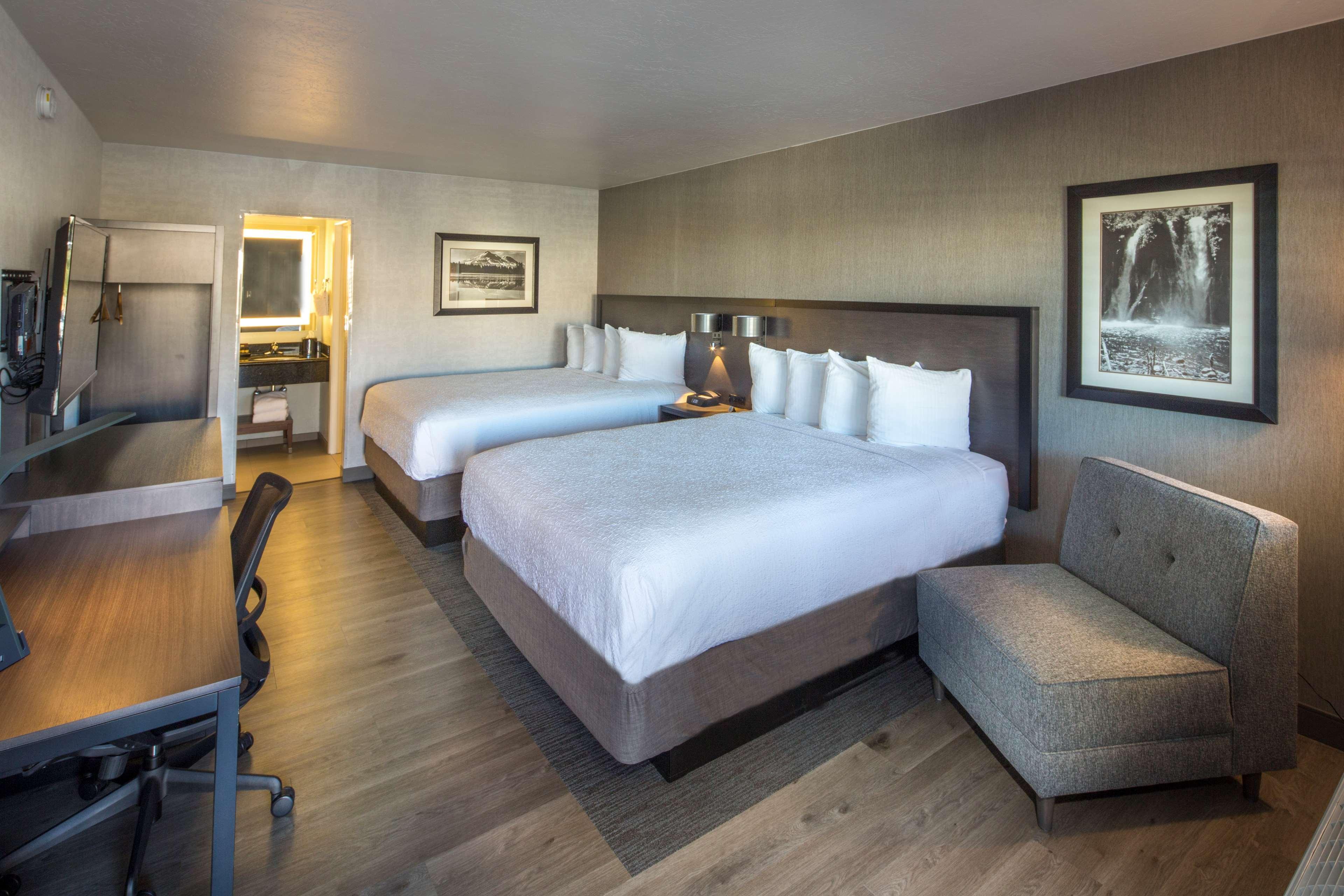 Best Western Plus Hilltop Inn Redding Ngoại thất bức ảnh