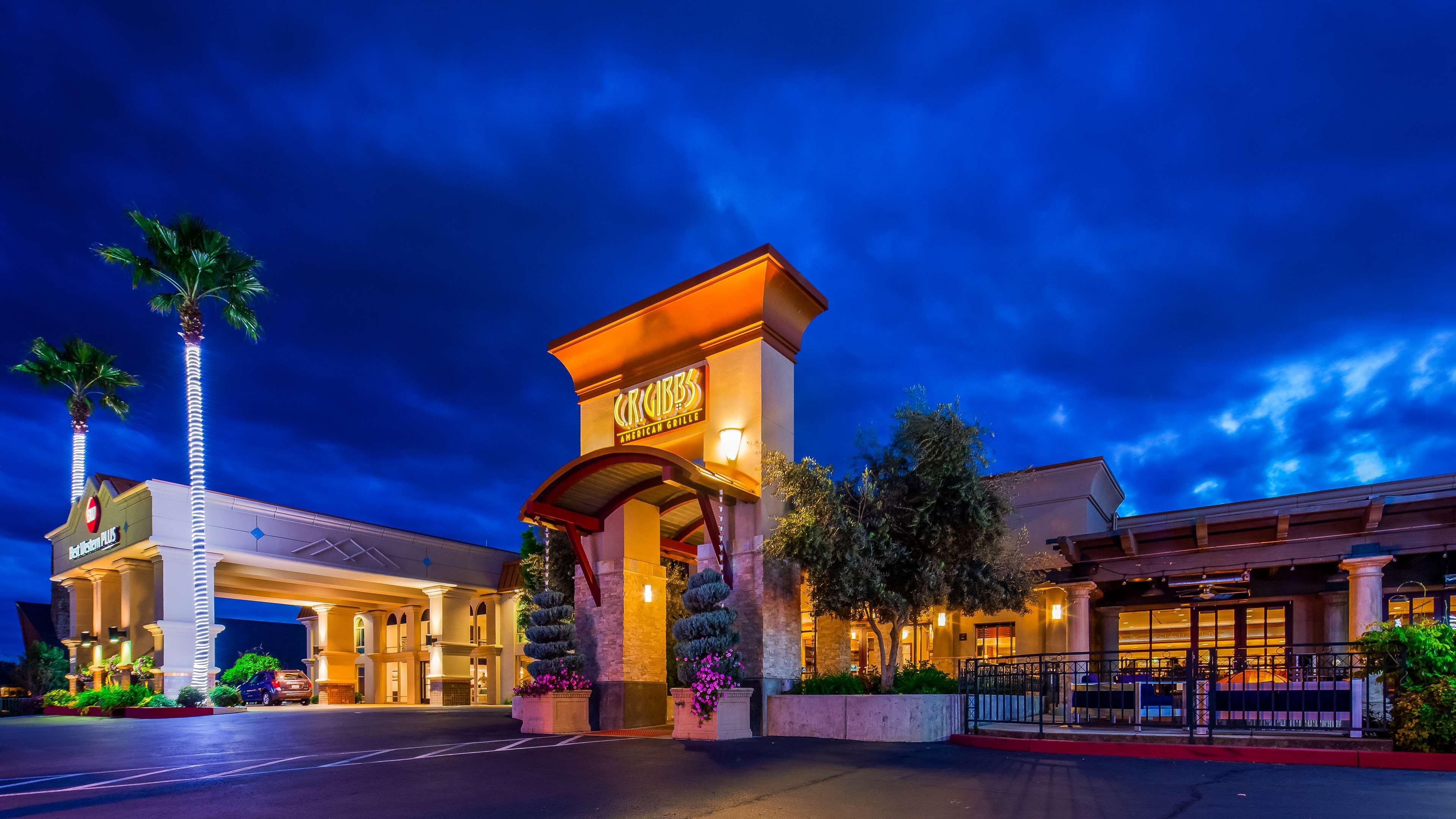 Best Western Plus Hilltop Inn Redding Ngoại thất bức ảnh