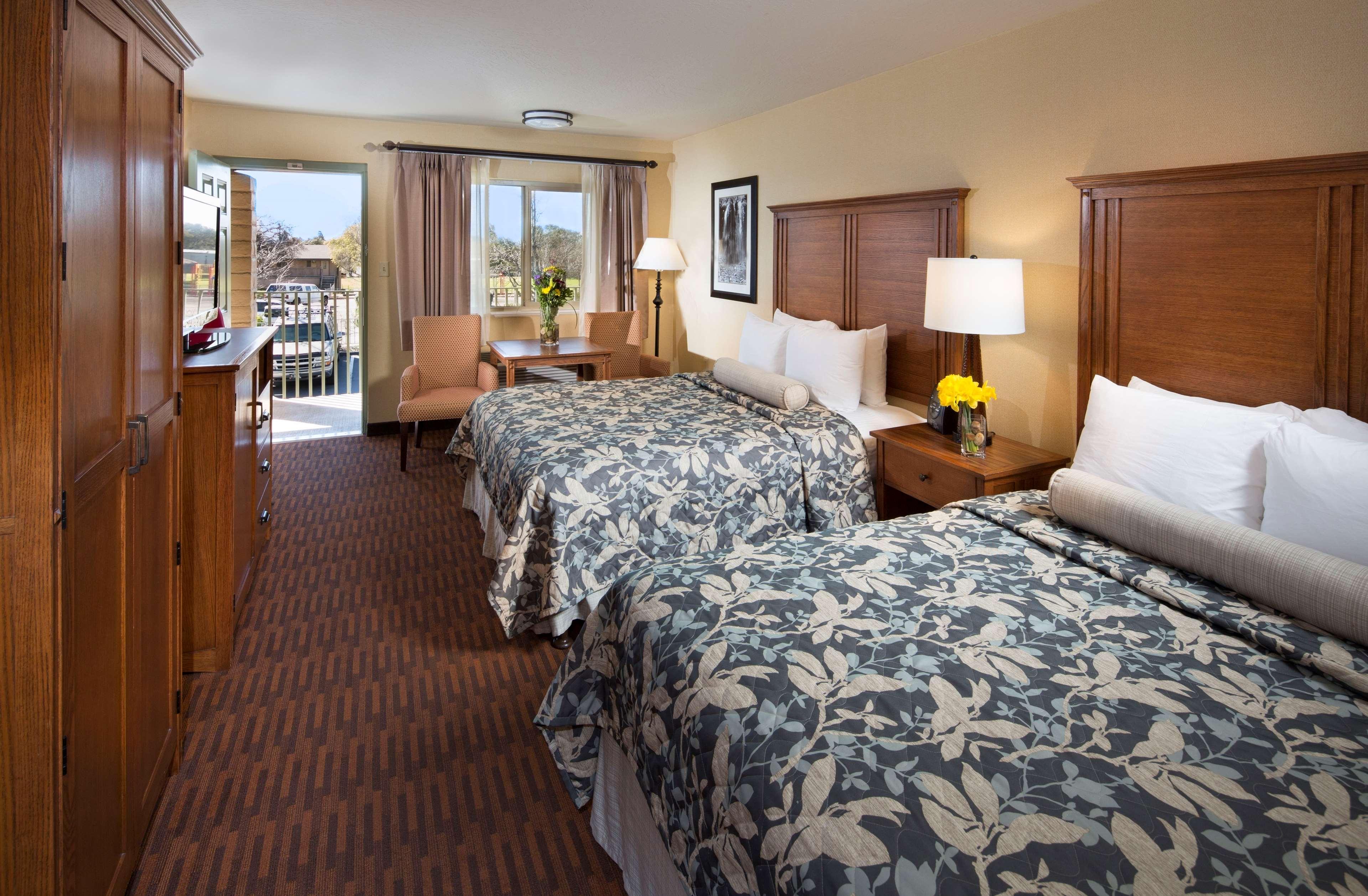 Best Western Plus Hilltop Inn Redding Ngoại thất bức ảnh