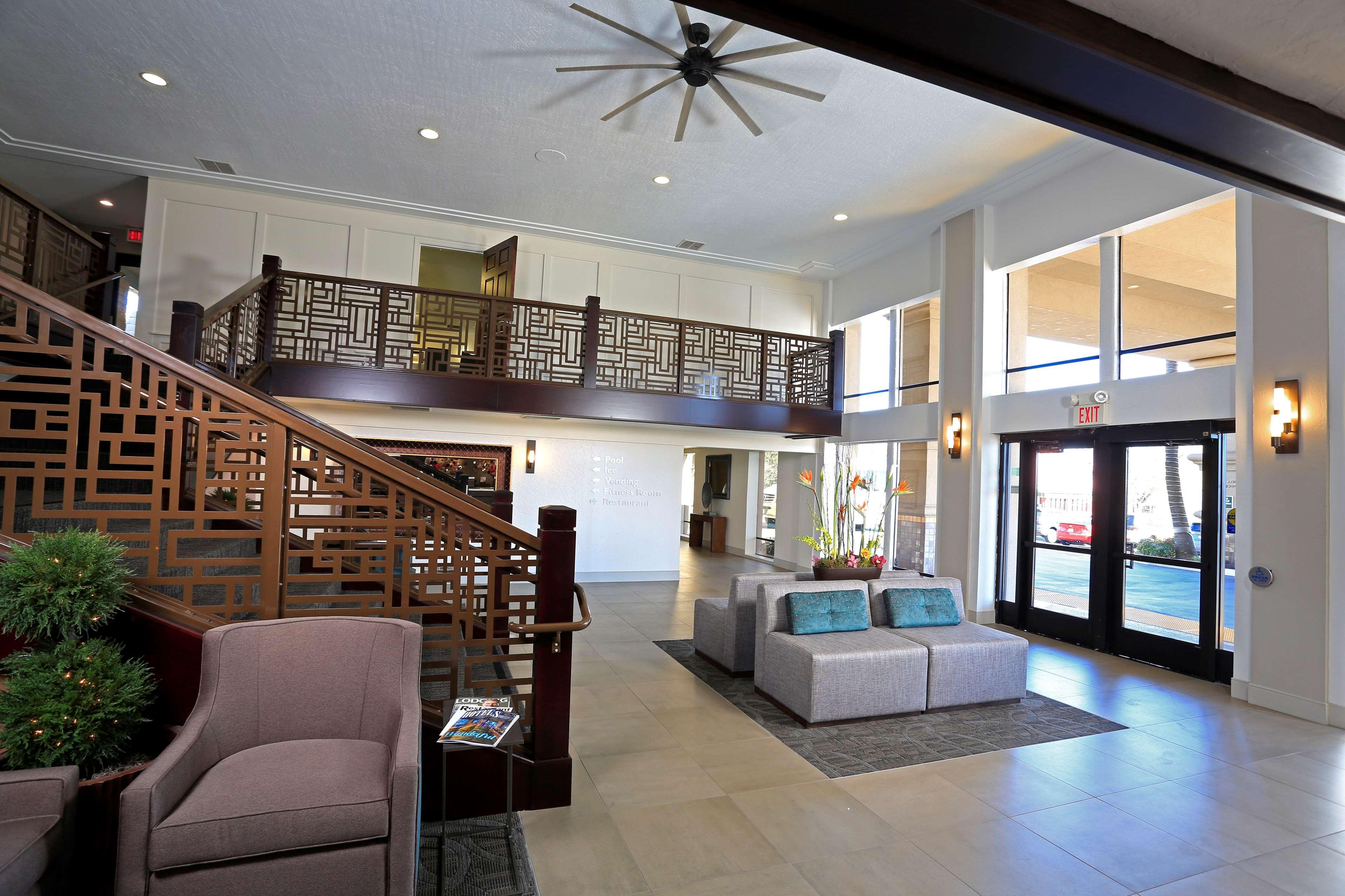 Best Western Plus Hilltop Inn Redding Ngoại thất bức ảnh