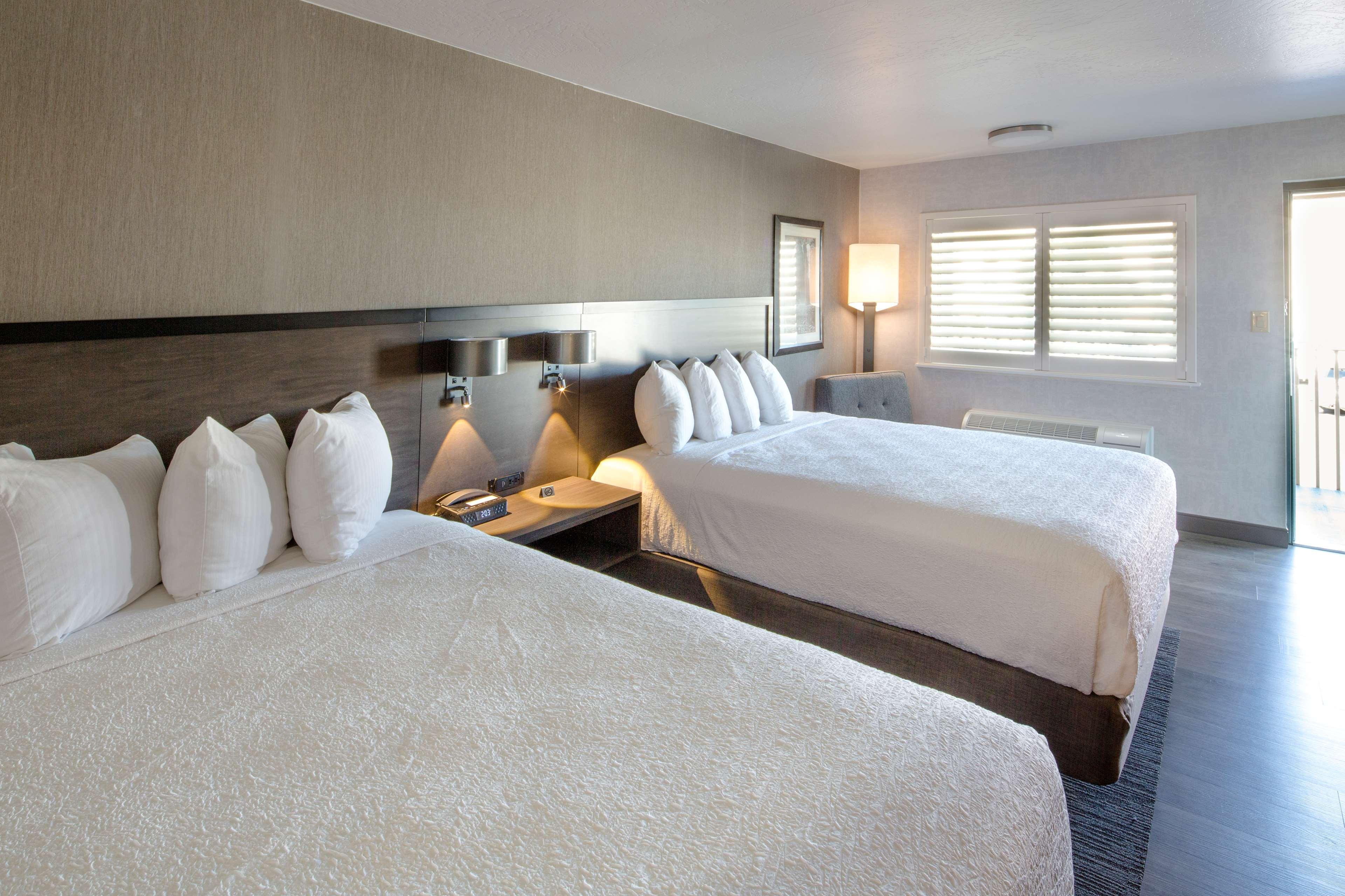 Best Western Plus Hilltop Inn Redding Ngoại thất bức ảnh