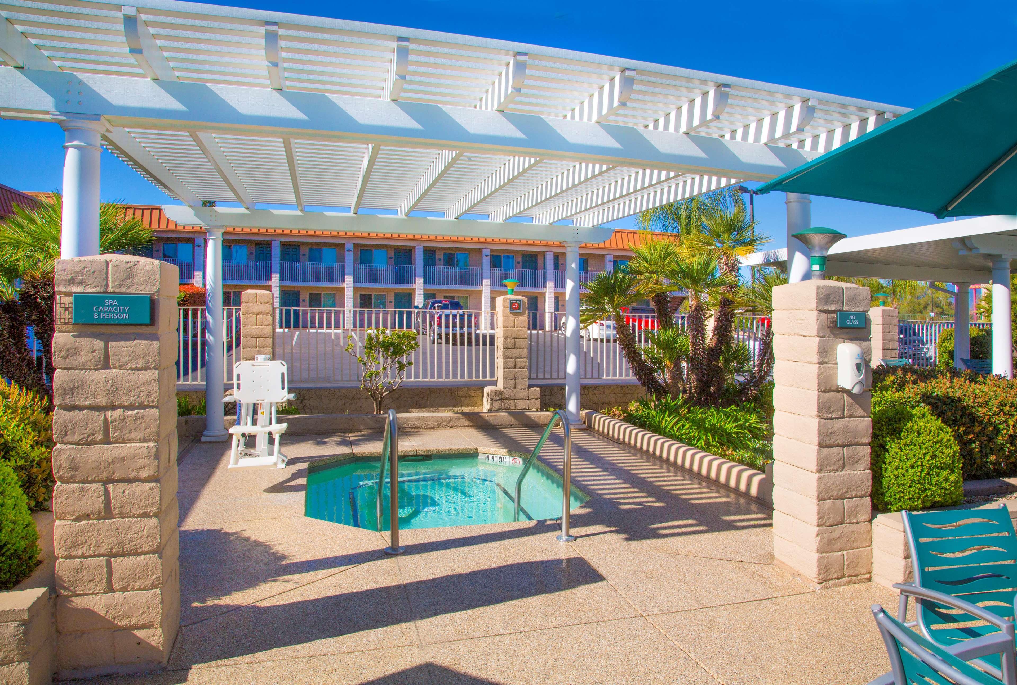 Best Western Plus Hilltop Inn Redding Ngoại thất bức ảnh